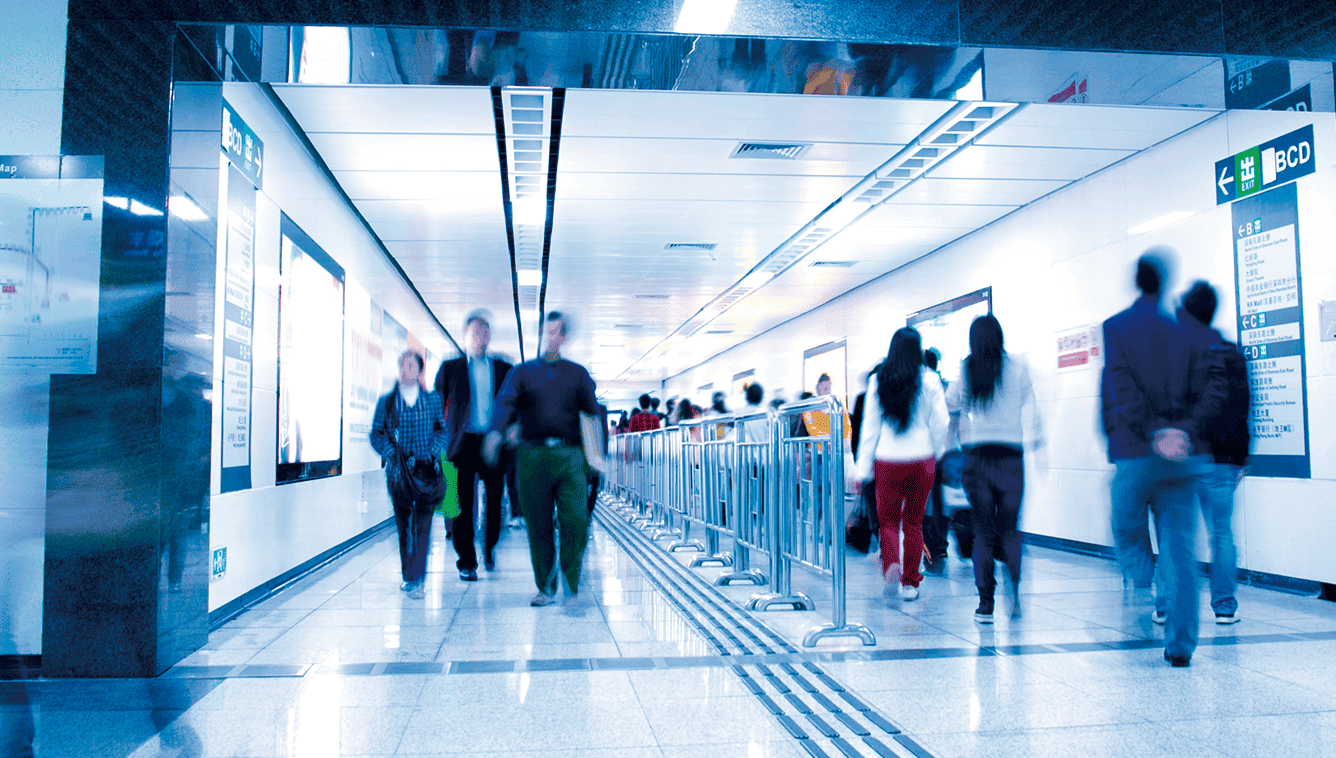 Suited for directional indication in transport hubs and public facilities.